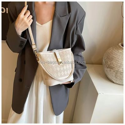 Main Material PU Leather Crossbody and Beach Bucket Bags for Summer Women's Wardrobe