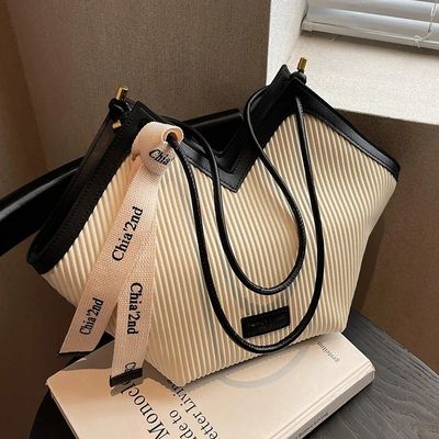 Stylish Tote Bags For Students Featuring Cashmere Lining Material And Lock Decoration