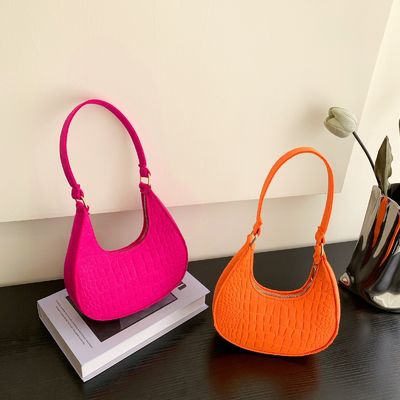 Ladies' Shoulder Bags with Fashion Luxury Women's Handbags in PU Main Material
