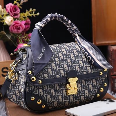 Stylish Fashionable Elephant Pattern Crossbody Bag for Women Made of Durable PVC Leather