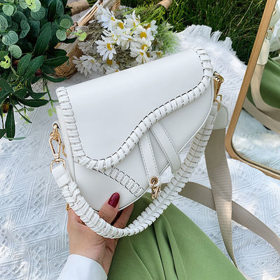 Single-Shoulder Crossbody Retro Handmade-Woven Saddle Bag Women's Design with Wide Strap