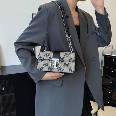 Retro Letter Printed Chain Long Shoulder Strap Women'S Crossbody Bag Closure Type ZIP