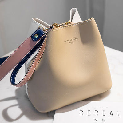 2024 Summer Female Bucket Bag Contrast Color and Motion Detection for a Versatile Bag