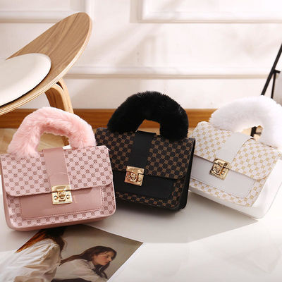 L Square Mini Bag Of Winter Lamb Wool And PU Messenger Bag For Fashionable Hand Bag