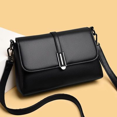Main Material Canvas Large Capacity Crossbody Bag for Stylish Mothers in National Style