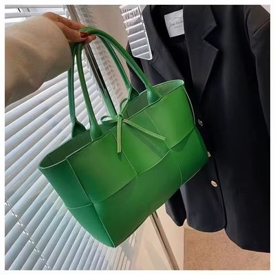 Open Closure Women's Tote Bags with Large Capacity Luxury PU Leather Shoulder Bags