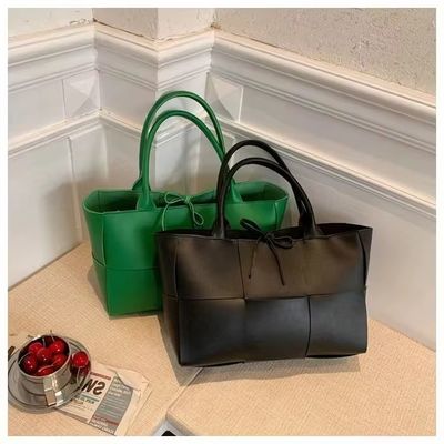 Open Closure Women's Tote Bags with Large Capacity Luxury PU Leather Shoulder Bags