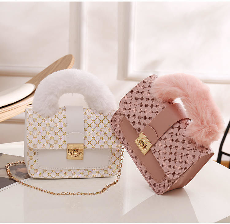L Square Mini Bag Of Winter Lamb Wool And PU Messenger Bag For Fashionable Hand Bag