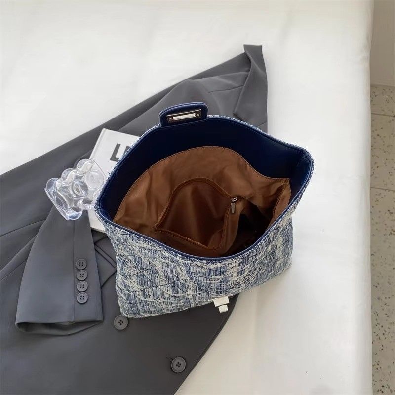 Korean Version Cute Chain Shoulder Bag Fast Shipping in 3-5 Days for Women's Plush Bag