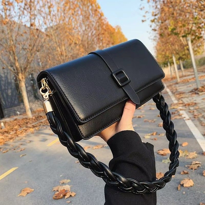 Women's Braided PU Leather Handbags With Stylish Zip Closure for Fashionable Look